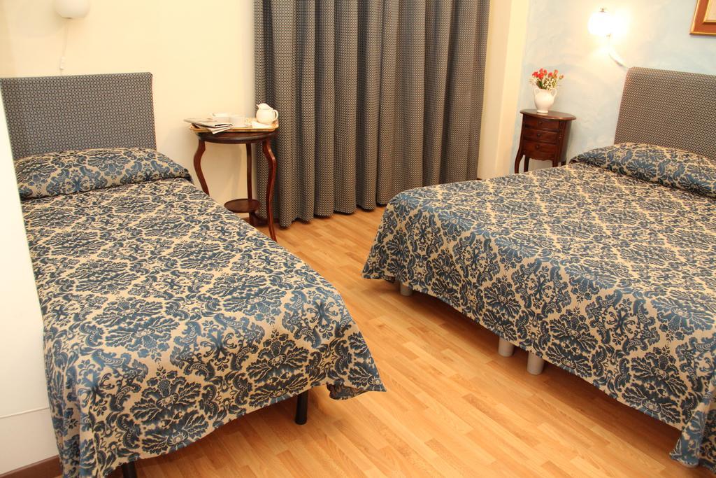 Gemini Camere E Suites غروسيتو المظهر الخارجي الصورة
