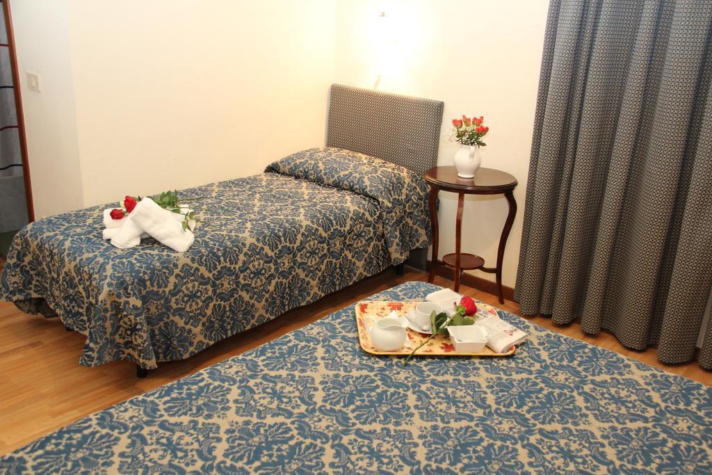 Gemini Camere E Suites غروسيتو الغرفة الصورة