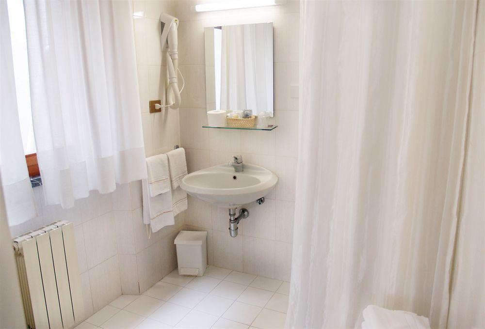 Gemini Camere E Suites غروسيتو المظهر الخارجي الصورة